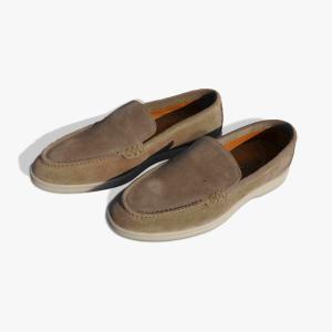 31 أحذية ألدينو